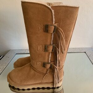 BearPaw Tan Winter Boots with Buckle and Tassel